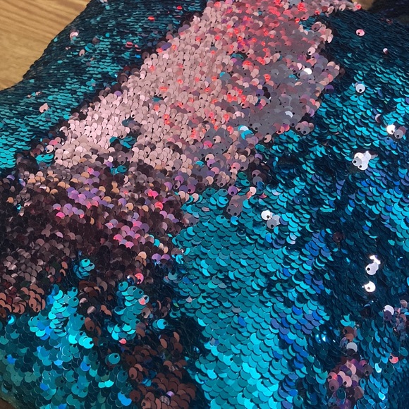 Mermaid Sequin color change pillows (set of 3) - Picture 3 of 5